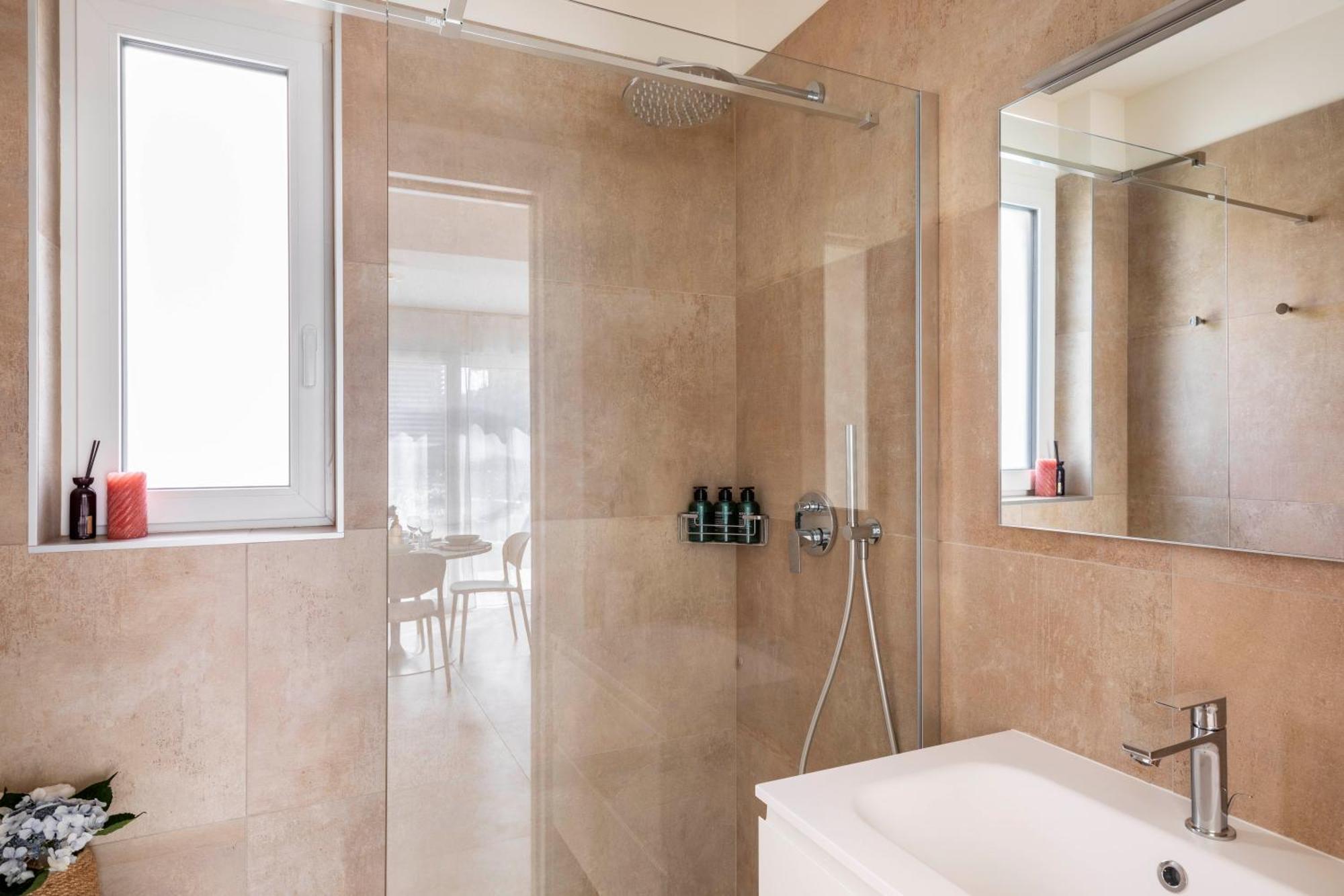 Regalia Suites - Free Parking Lugano Zewnętrze zdjęcie