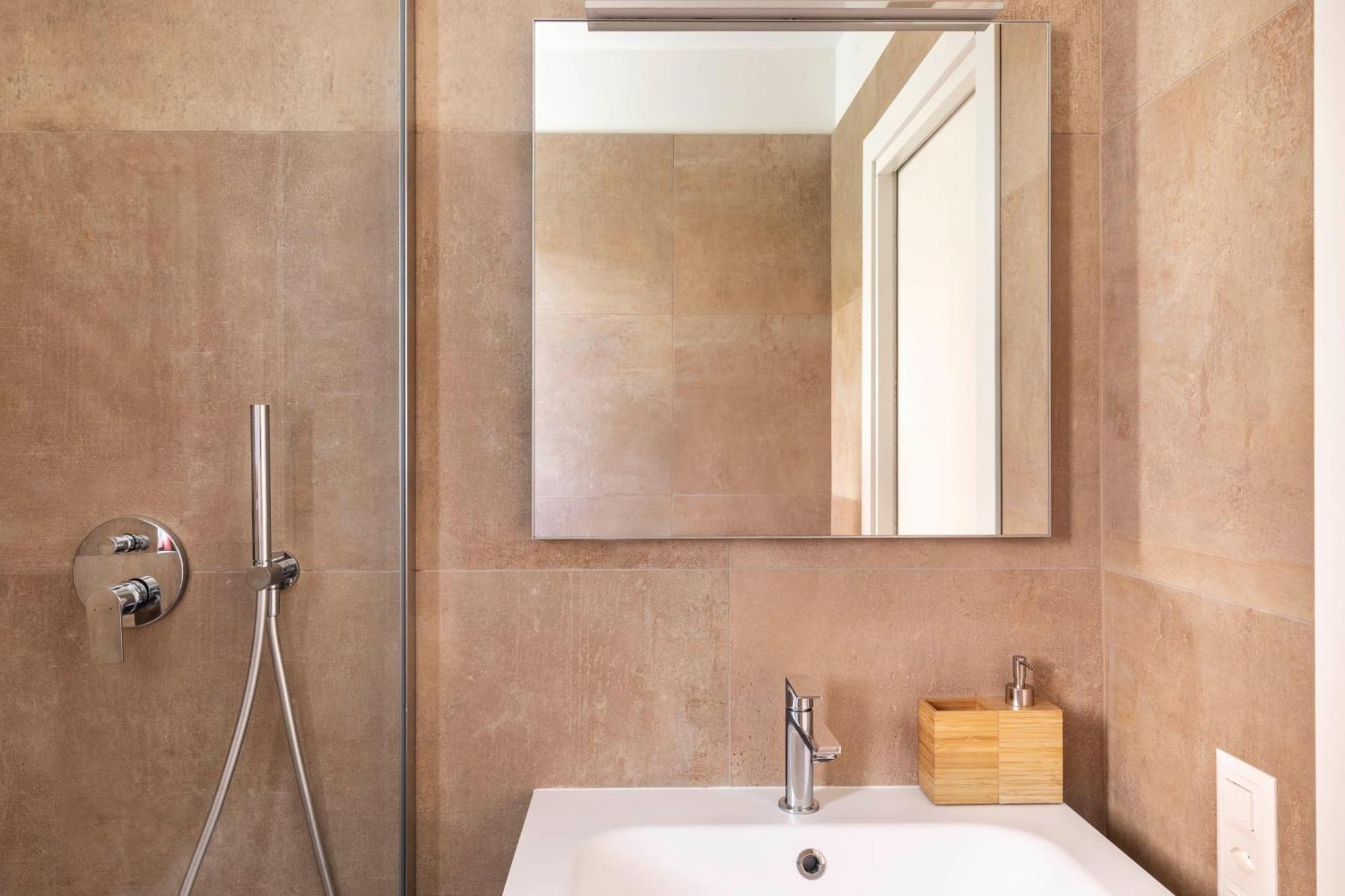 Regalia Suites - Free Parking Lugano Zewnętrze zdjęcie